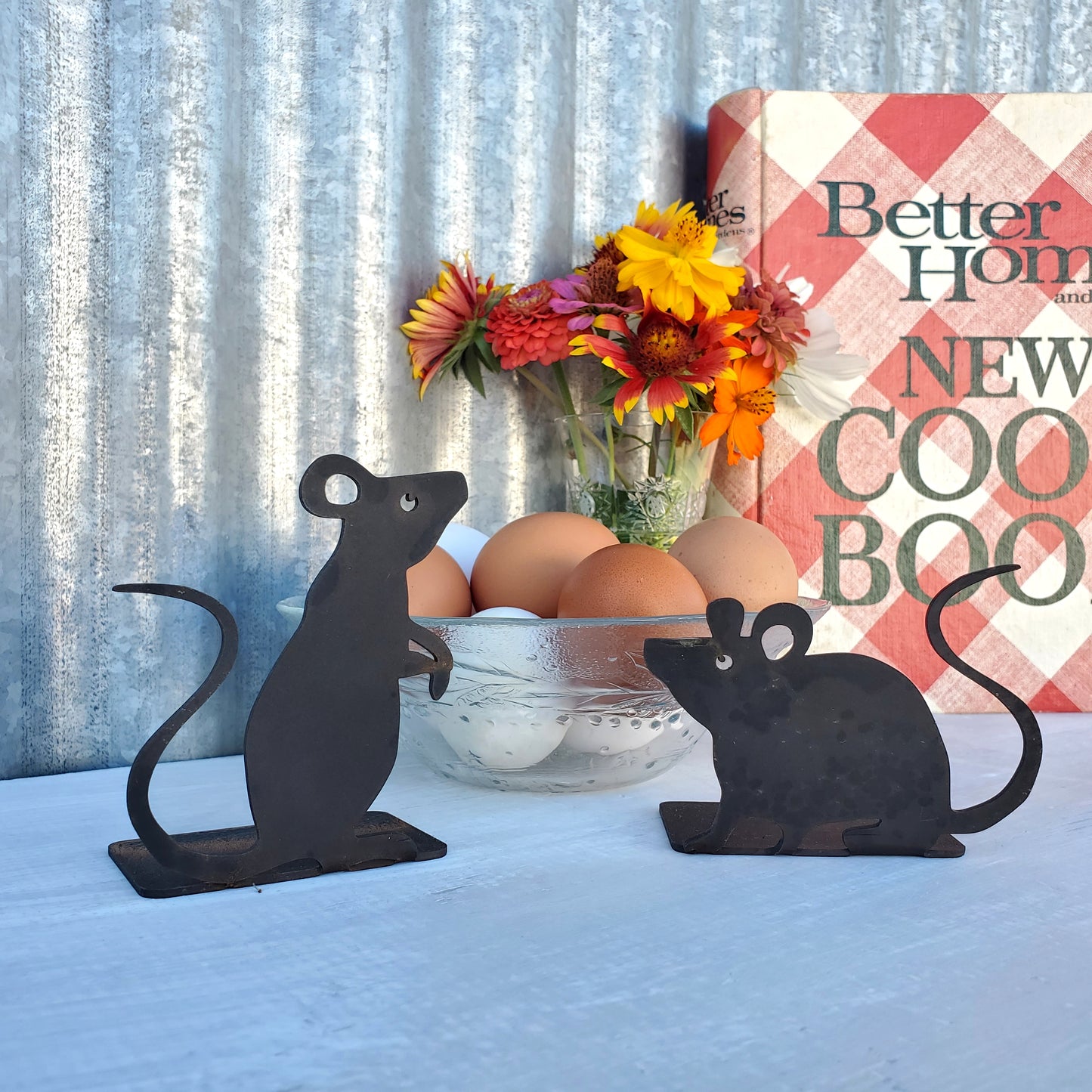 Rustic Metal Mice Statue