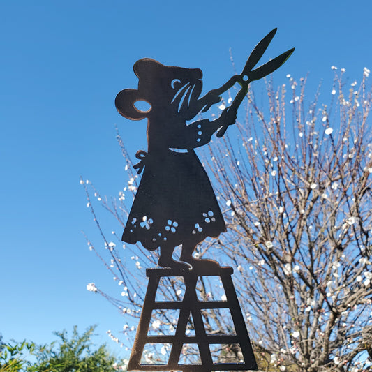 Gardener Mouse Yard Stake