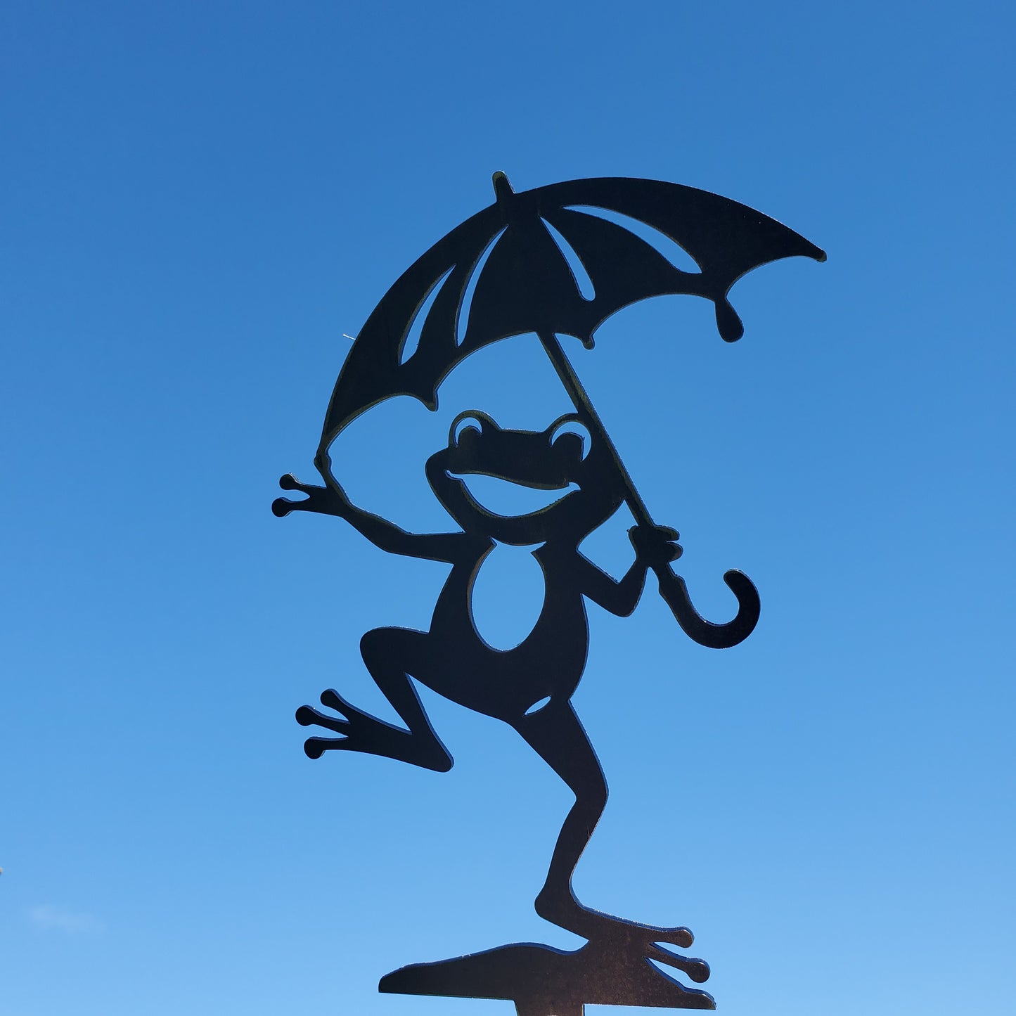Happy Metal Frog with Umbrella Garden Stake